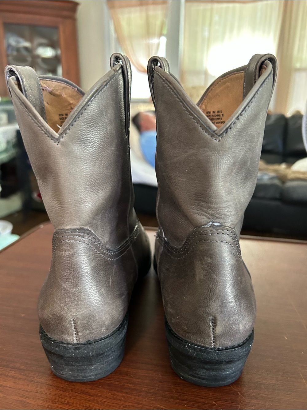 Indigo distressed women’s size 9 gray Shorty cowboy boots the soles have no wear